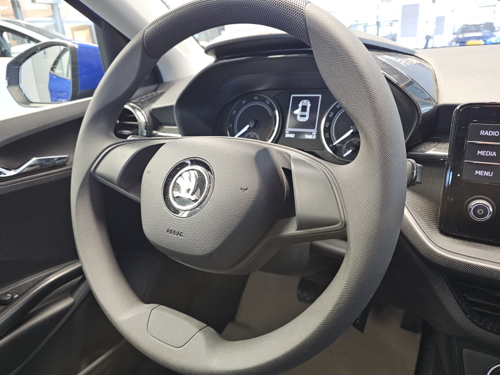 Skoda Fabia bei Hoffmann Automobile in Wolfsburg kaufen und sofort mitnehmen - Bild 14