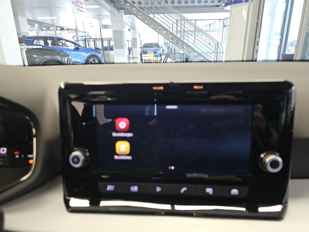 Seat Arona bei Hoffmann Automobile in Wolfsburg kaufen und sofort mitnehmen - Bild 10