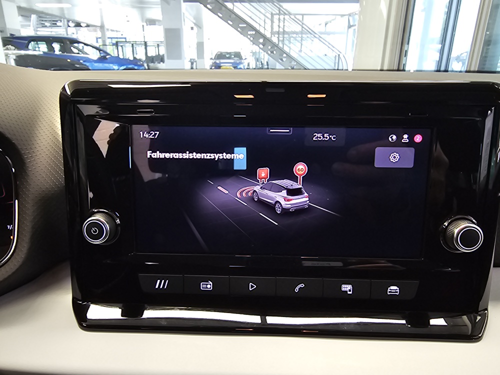 Seat Arona bei Hoffmann Automobile in Wolfsburg kaufen und sofort mitnehmen - Bild 12