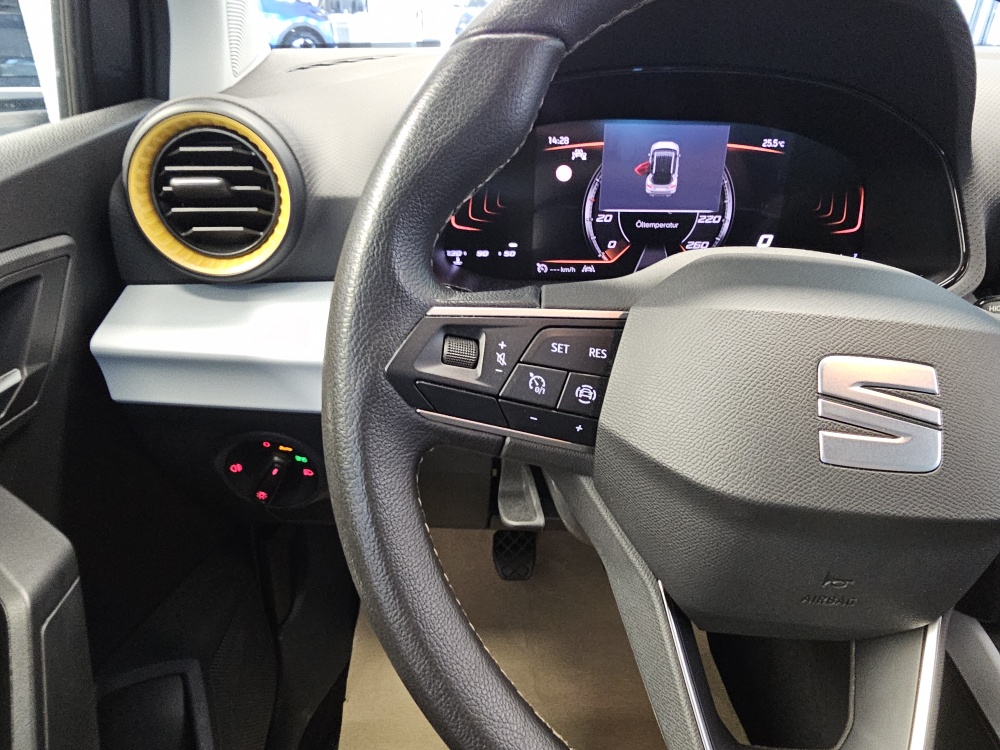 Seat Arona bei Hoffmann Automobile in Wolfsburg kaufen und sofort mitnehmen - Bild 17