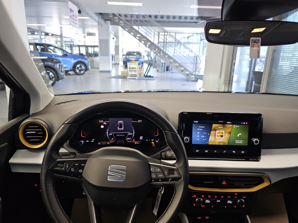 Seat Arona bei Hoffmann Automobile in Wolfsburg kaufen und sofort mitnehmen - Bild 19