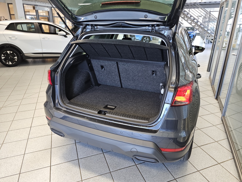 Seat Arona bei Hoffmann Automobile in Wolfsburg kaufen und sofort mitnehmen - Bild 2