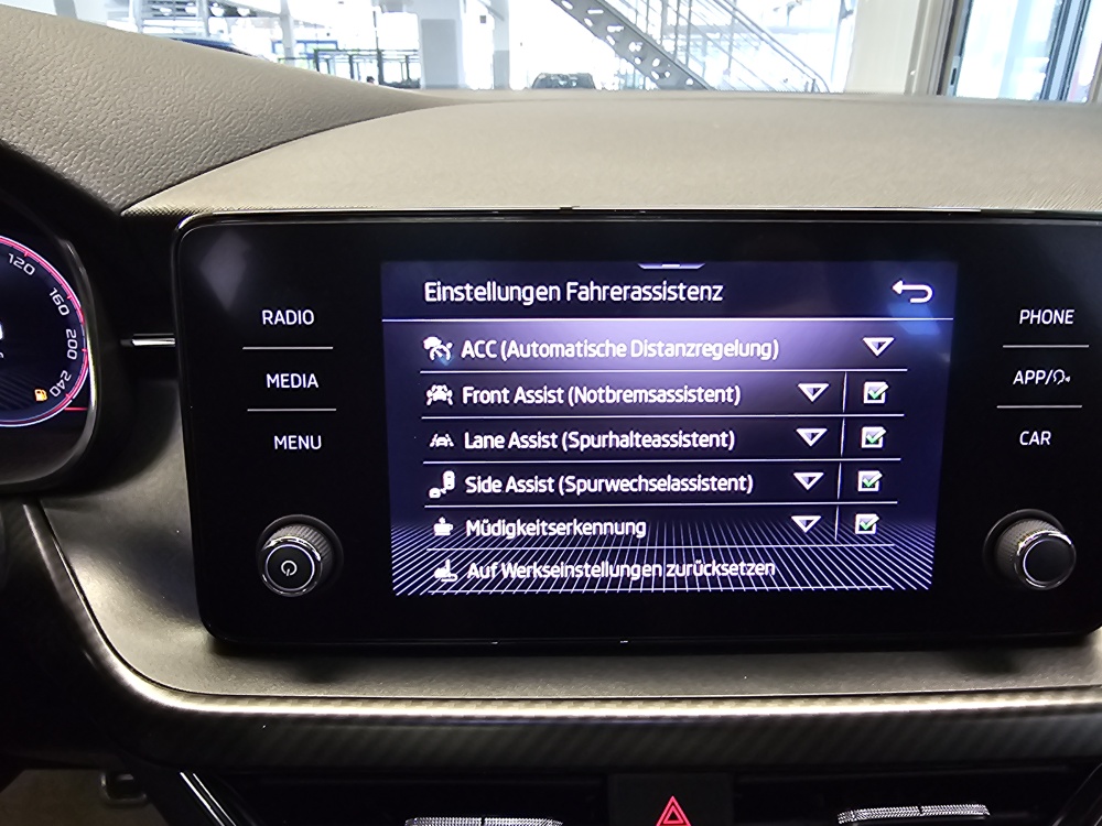 Skoda Kamiq bei Hoffmann Automobile in Wolfsburg kaufen und sofort mitnehmen - Bild 15