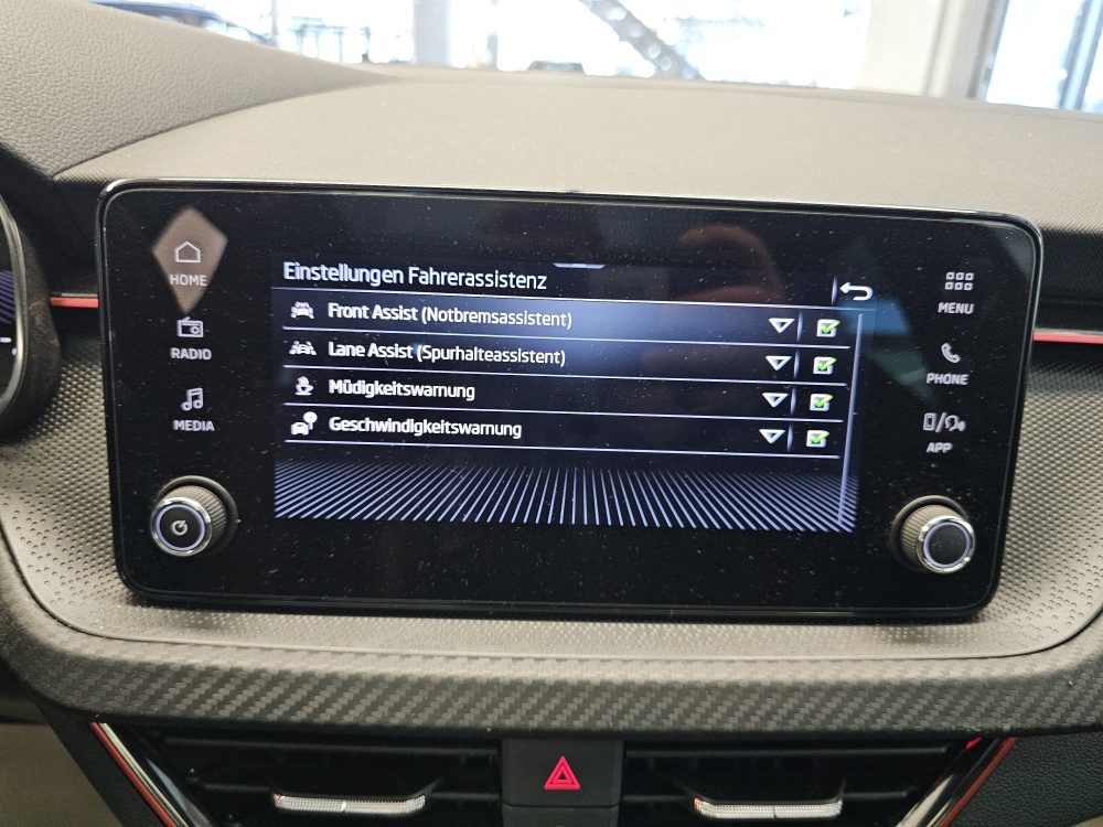 Skoda Scala bei Hoffmann Automobile in Wolfsburg kaufen und sofort mitnehmen - Bild 15