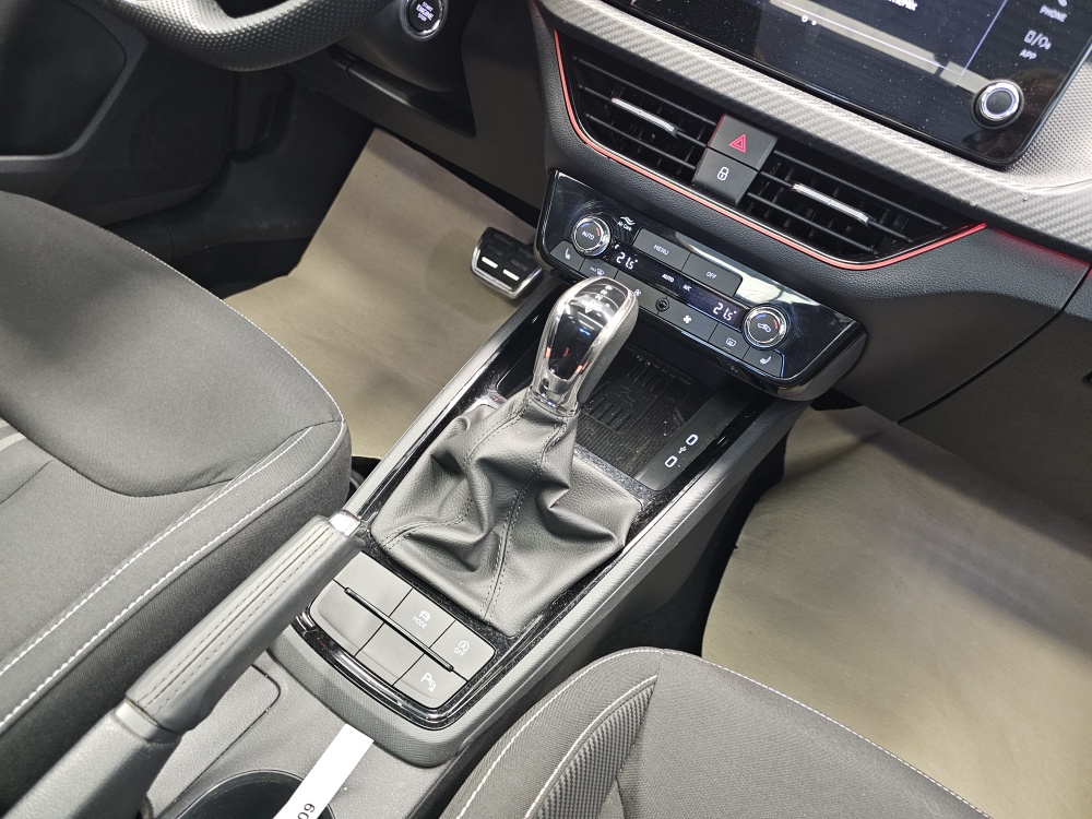 Skoda Scala bei Hoffmann Automobile in Wolfsburg kaufen und sofort mitnehmen - Bild 8