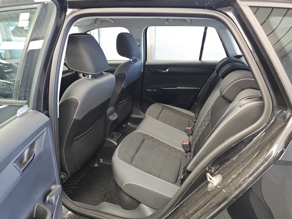 Skoda Fabia Combi bei Hoffmann Automobile in Wolfsburg kaufen und sofort mitnehmen - Bild 4