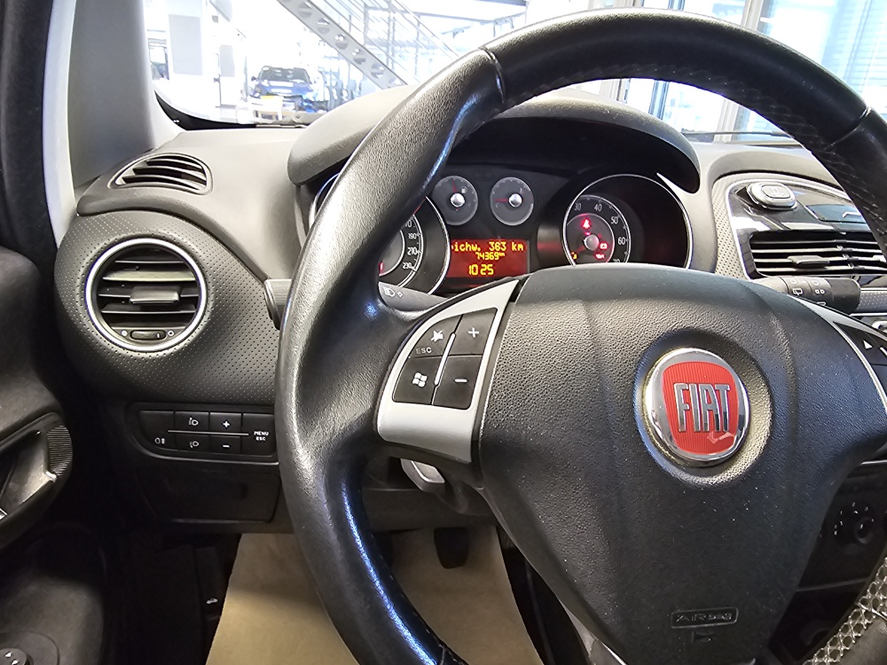 Fiat Punto Evo bei Hoffmann Automobile in Wolfsburg kaufen und sofort mitnehmen - Bild 11
