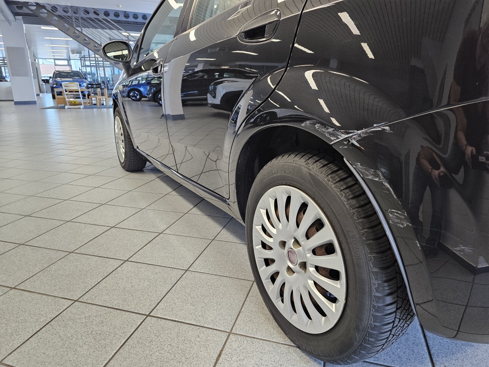 Fiat Punto Evo bei Hoffmann Automobile in Wolfsburg kaufen und sofort mitnehmen - Bild 18