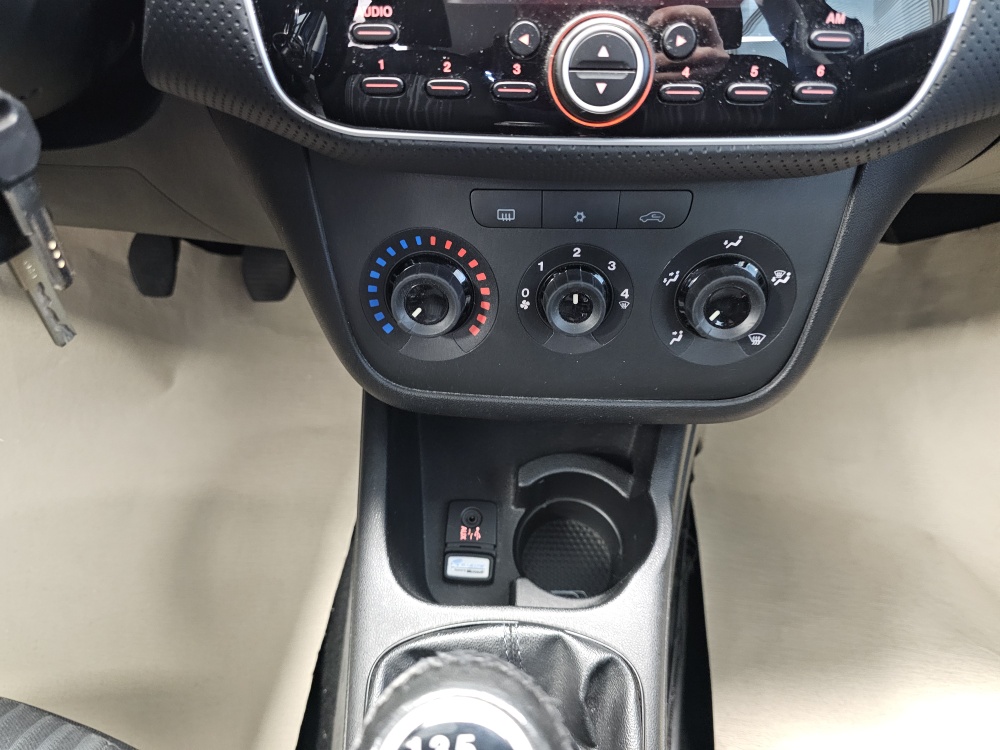Fiat Punto Evo bei Hoffmann Automobile in Wolfsburg kaufen und sofort mitnehmen - Bild 8