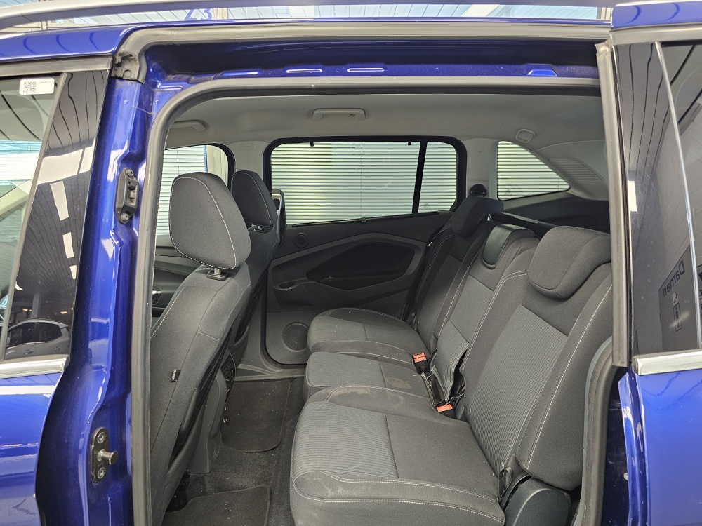 Ford Grand C-Max bei Hoffmann Automobile in Wolfsburg kaufen und sofort mitnehmen - Bild 4