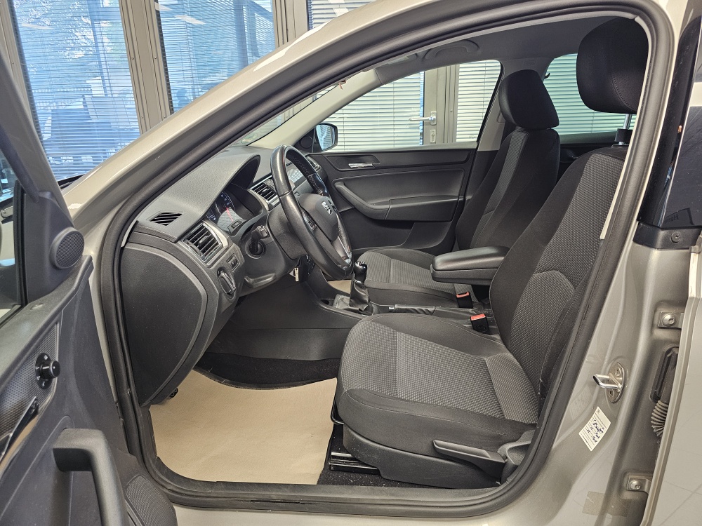 Seat Toledo bei Hoffmann Automobile in Wolfsburg kaufen und sofort mitnehmen - Bild 19