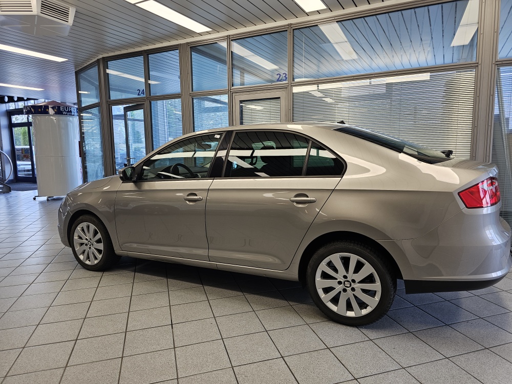 Seat Toledo bei Hoffmann Automobile in Wolfsburg kaufen und sofort mitnehmen - Bild 21