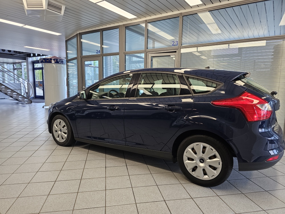 Ford Focus bei Hoffmann Automobile in Wolfsburg kaufen und sofort mitnehmen - Bild 16