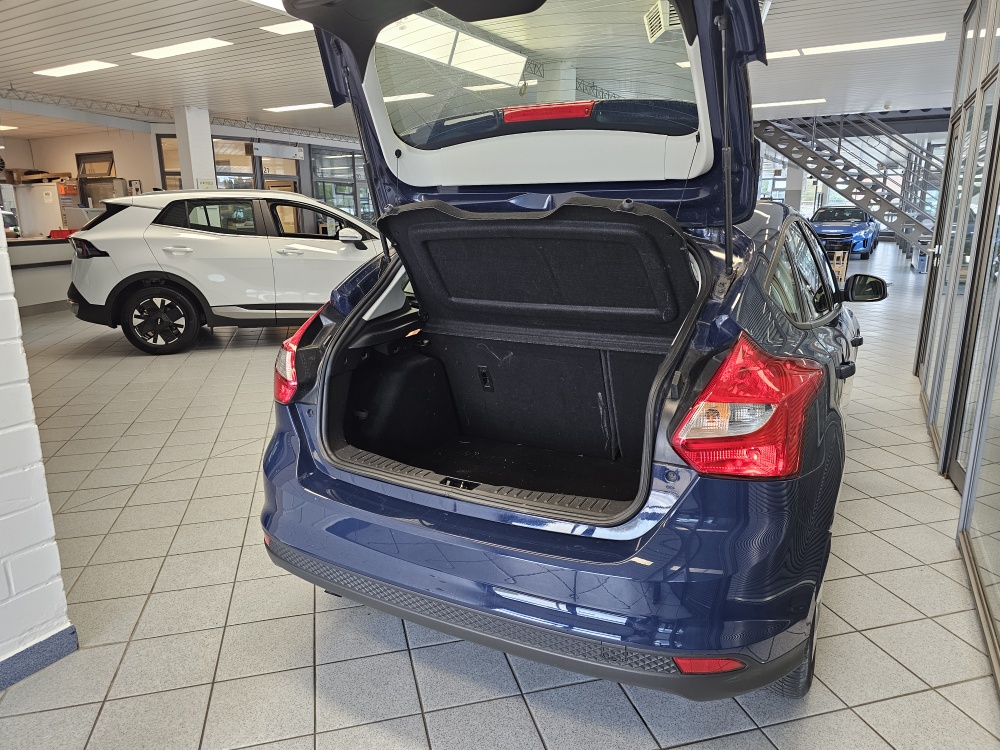 Ford Focus bei Hoffmann Automobile in Wolfsburg kaufen und sofort mitnehmen - Bild 2