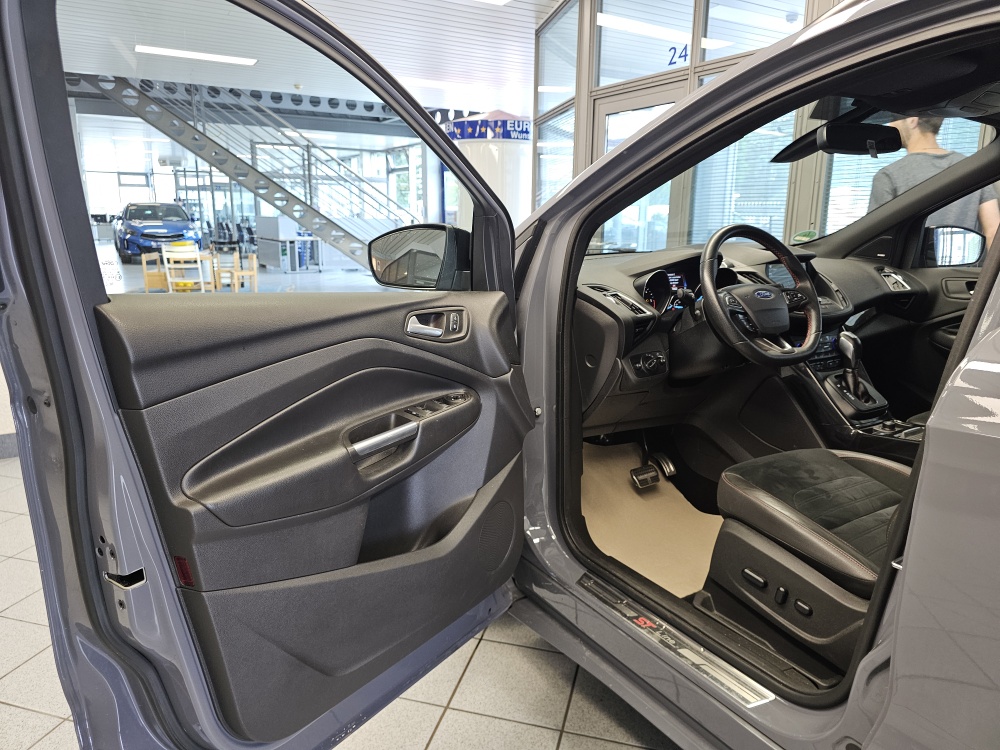 Ford Kuga bei Hoffmann Automobile in Wolfsburg kaufen und sofort mitnehmen - Bild 21