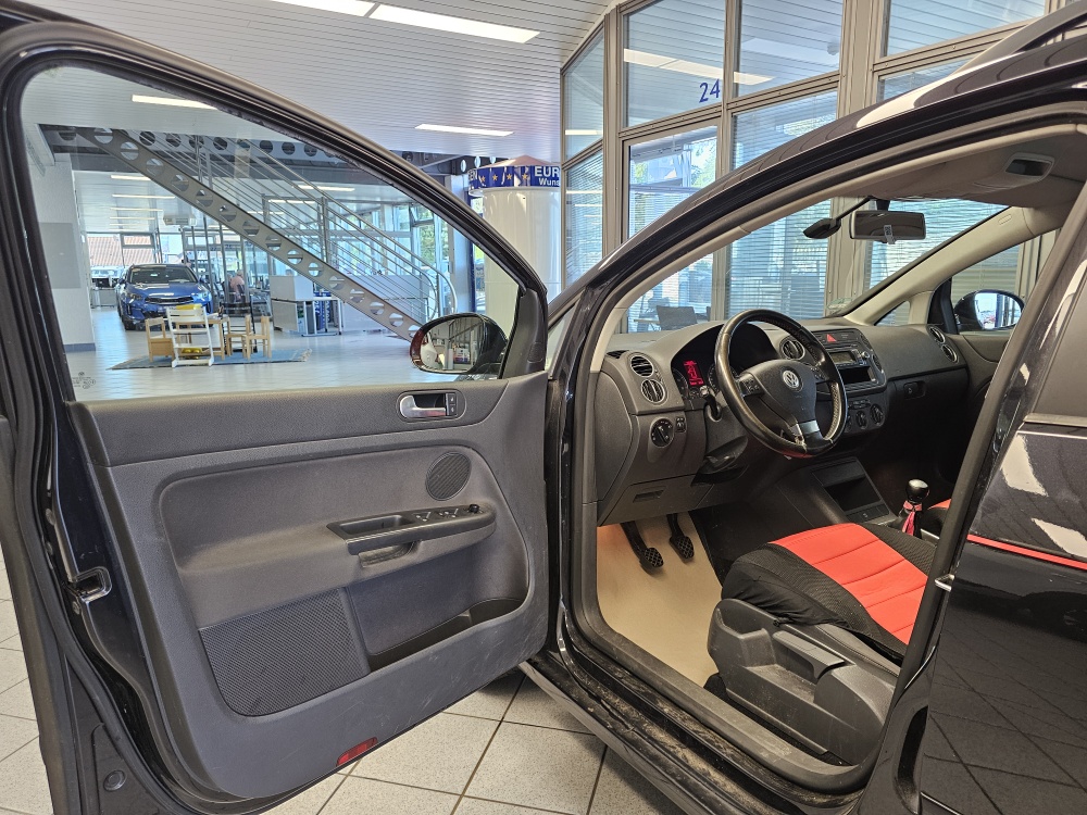 VW Golf Plus bei Hoffmann Automobile in Wolfsburg kaufen und sofort mitnehmen - Bild 15