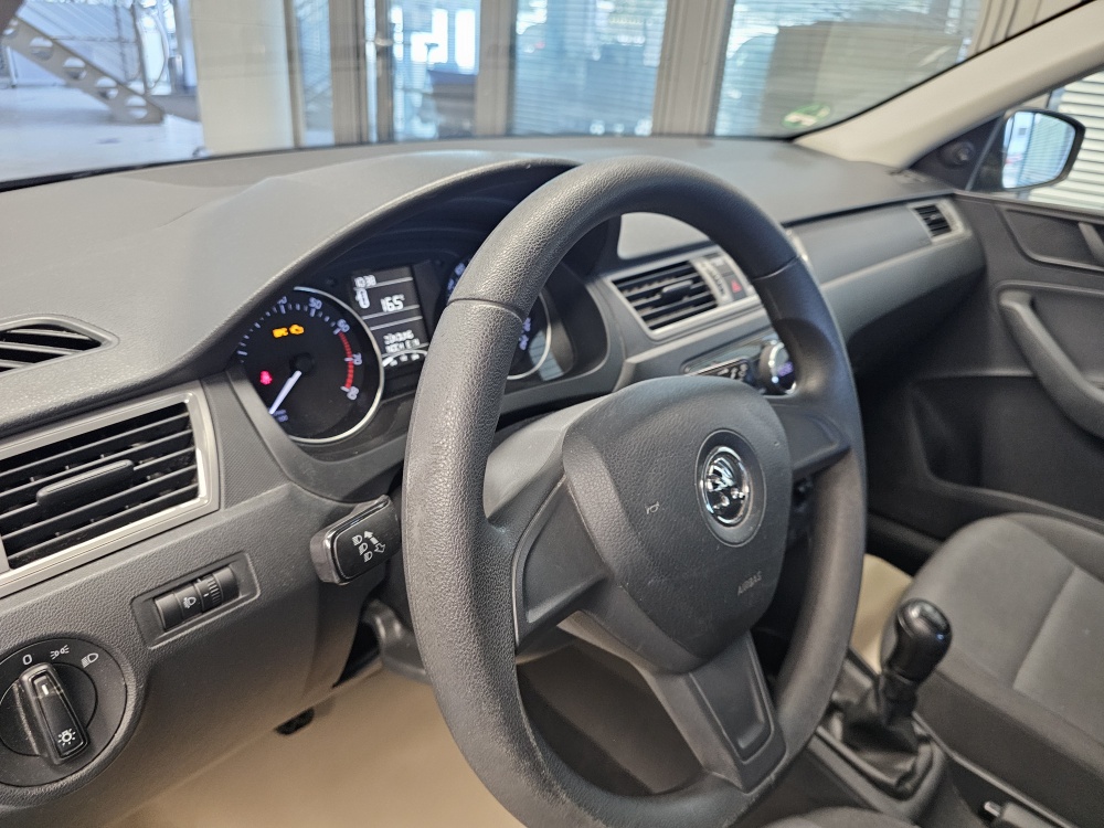 Skoda Rapid Spaceback bei Hoffmann Automobile in Wolfsburg kaufen und sofort mitnehmen - Bild 13