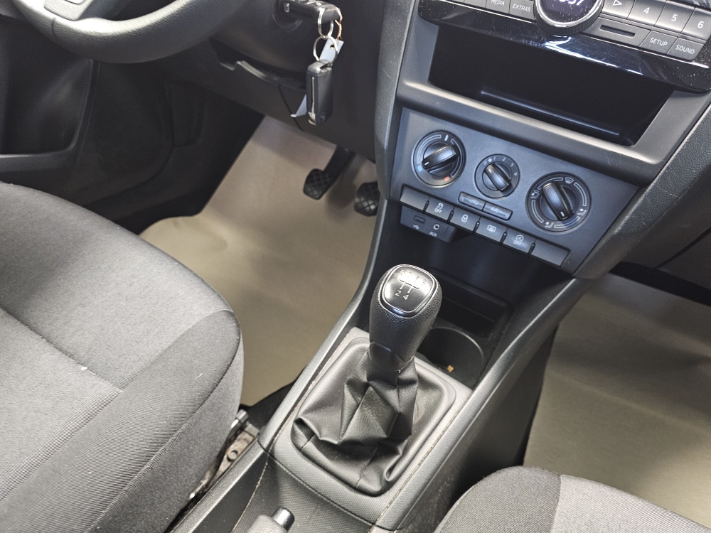 Skoda Rapid Spaceback bei Hoffmann Automobile in Wolfsburg kaufen und sofort mitnehmen - Bild 7