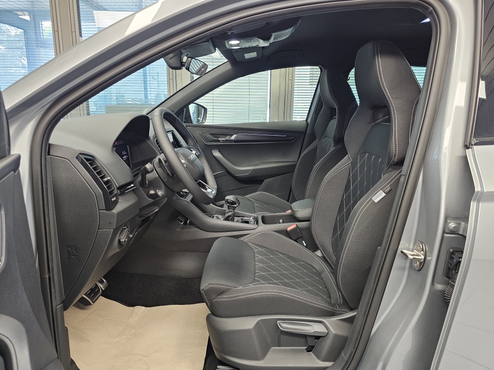 Skoda Karoq bei Hoffmann Automobile in Wolfsburg kaufen und sofort mitnehmen - Bild 24
