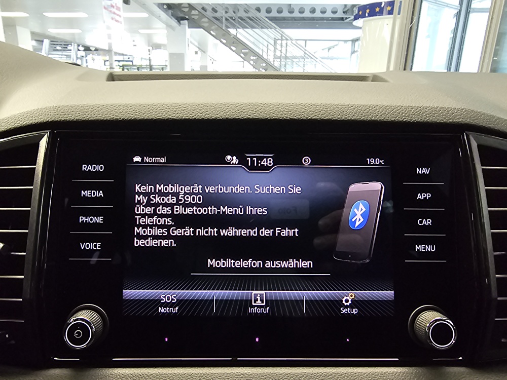 Skoda Karoq bei Hoffmann Automobile in Wolfsburg kaufen und sofort mitnehmen - Bild 12