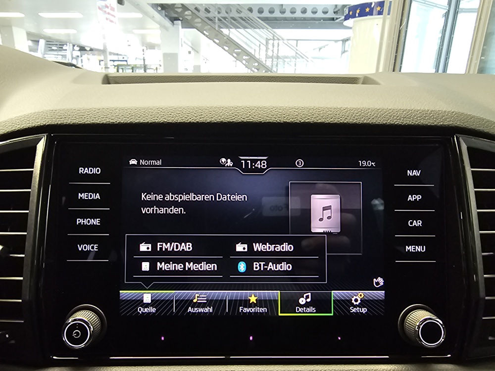 Skoda Karoq bei Hoffmann Automobile in Wolfsburg kaufen und sofort mitnehmen - Bild 14