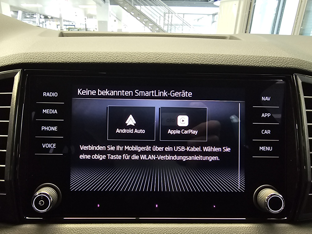 Skoda Karoq bei Hoffmann Automobile in Wolfsburg kaufen und sofort mitnehmen - Bild 15