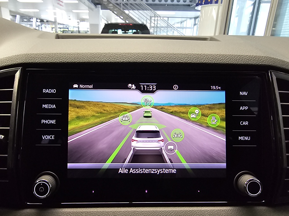 Skoda Karoq bei Hoffmann Automobile in Wolfsburg kaufen und sofort mitnehmen - Bild 13