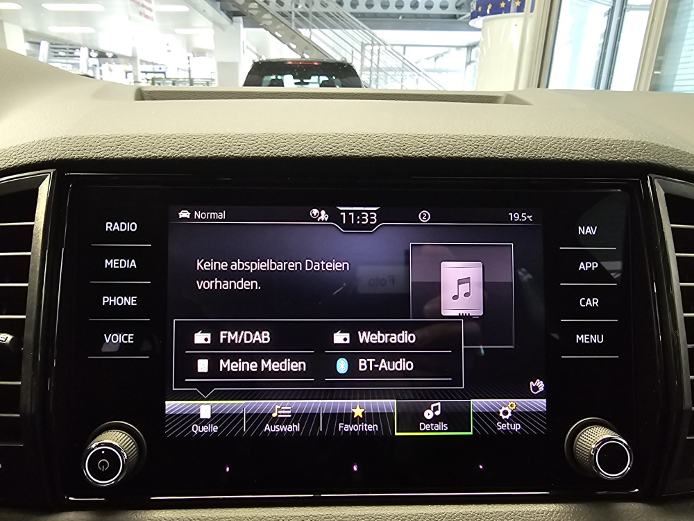 Skoda Karoq bei Hoffmann Automobile in Wolfsburg kaufen und sofort mitnehmen - Bild 14