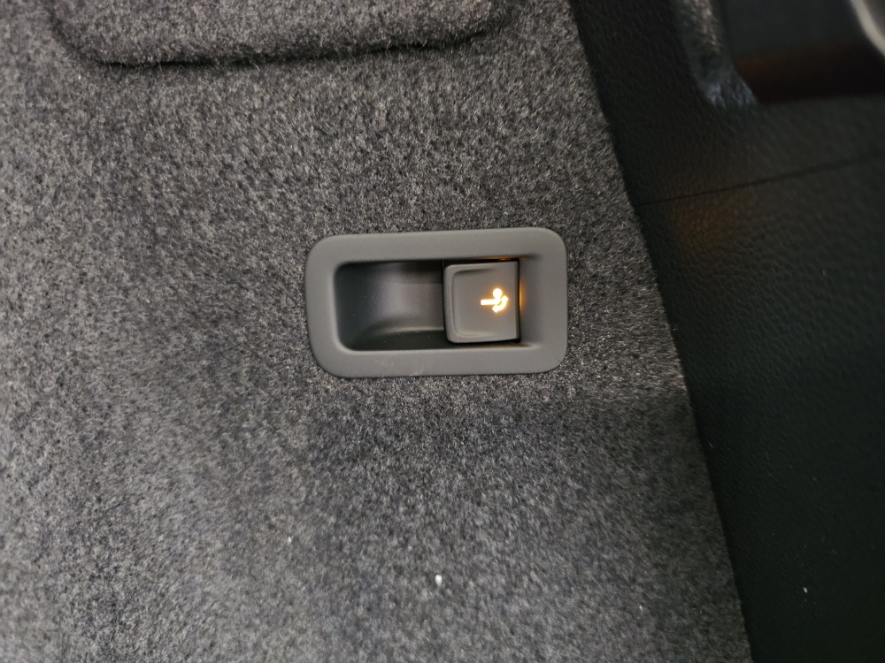 Skoda Karoq bei Hoffmann Automobile in Wolfsburg kaufen und sofort mitnehmen - Bild 3