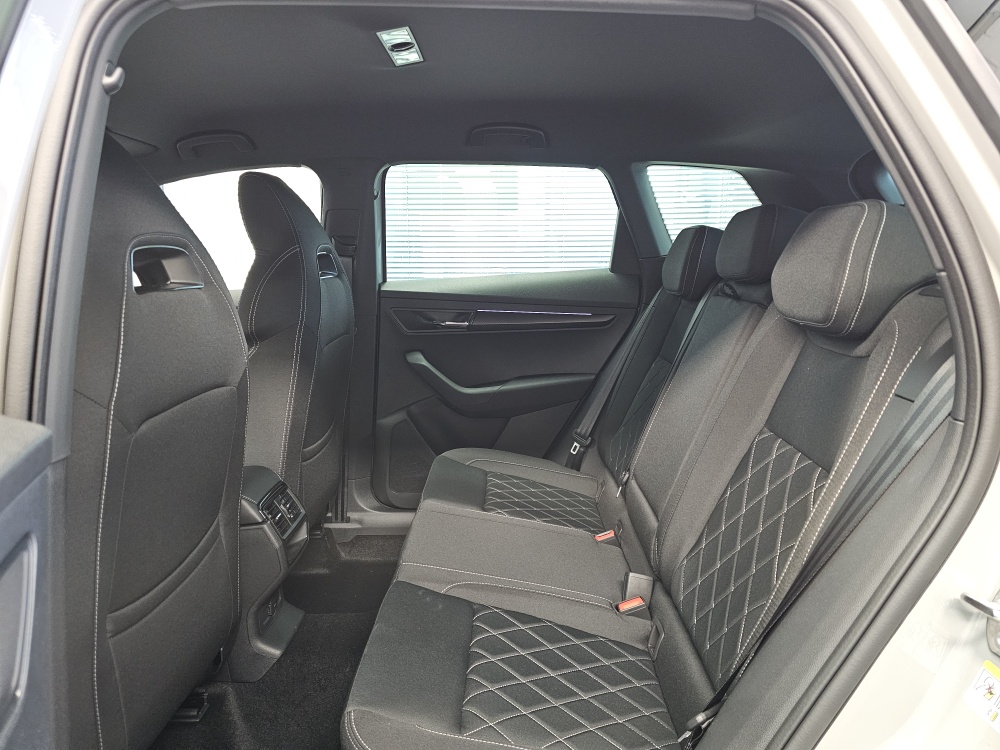 Skoda Karoq bei Hoffmann Automobile in Wolfsburg kaufen und sofort mitnehmen - Bild 6