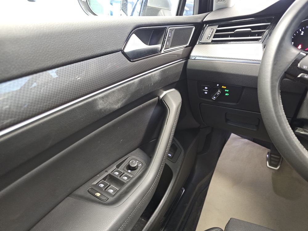 VW Passat Variant bei Hoffmann Automobile in Wolfsburg kaufen und sofort mitnehmen - Bild 16