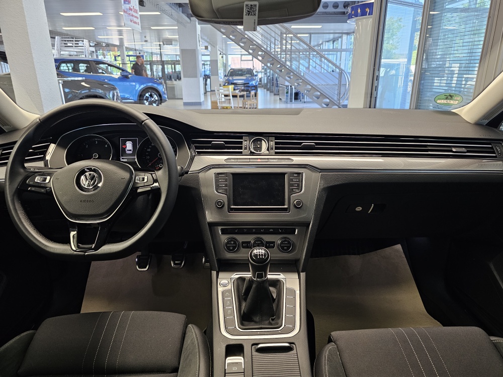 VW Passat Variant bei Hoffmann Automobile in Wolfsburg kaufen und sofort mitnehmen - Bild 7