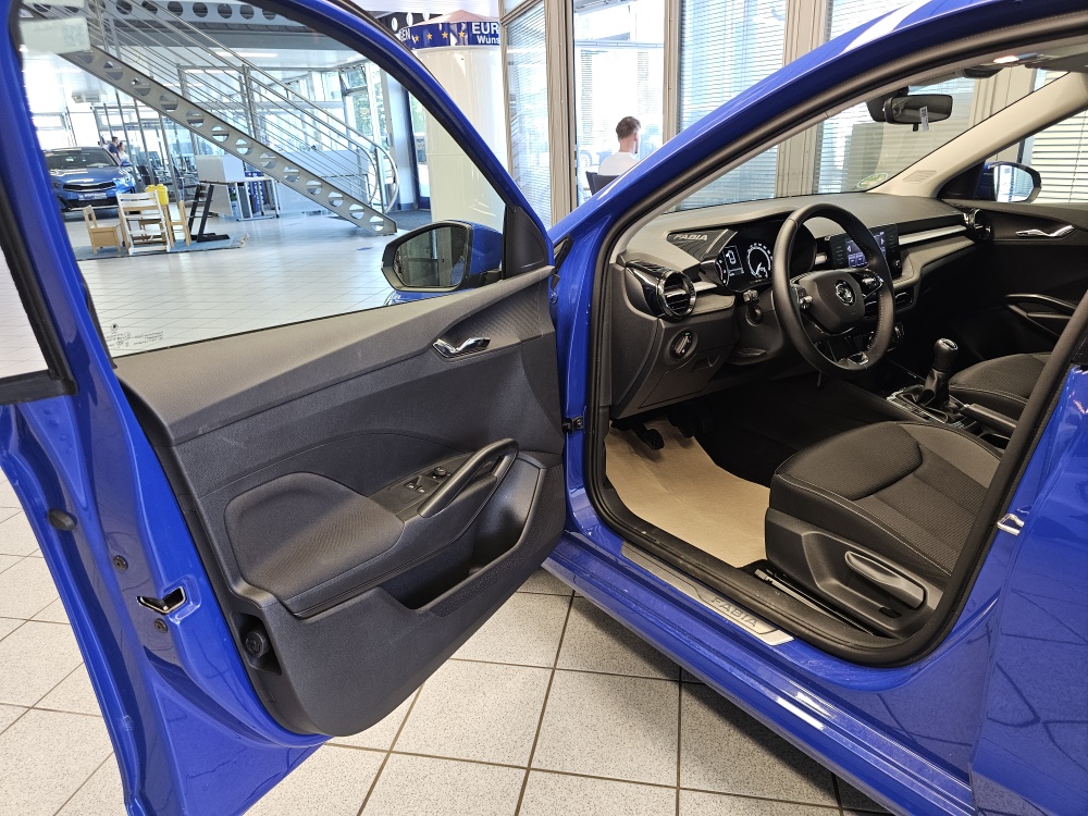 Skoda Fabia bei Hoffmann Automobile in Wolfsburg kaufen und sofort mitnehmen - Bild 21
