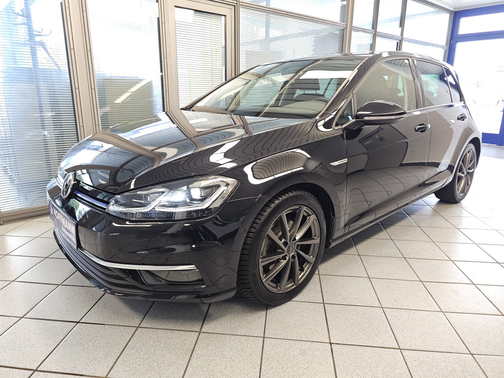 VW Golf bei Hoffmann Automobile in Wolfsburg kaufen und sofort mitnehmen - Bild 1