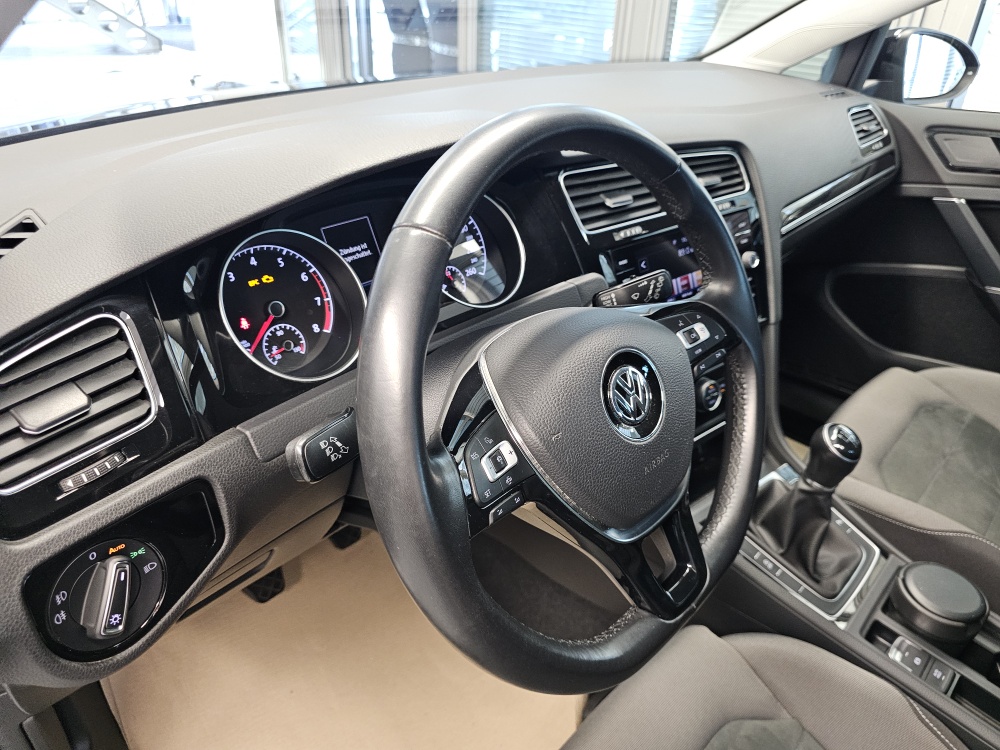 VW Golf bei Hoffmann Automobile in Wolfsburg kaufen und sofort mitnehmen - Bild 17