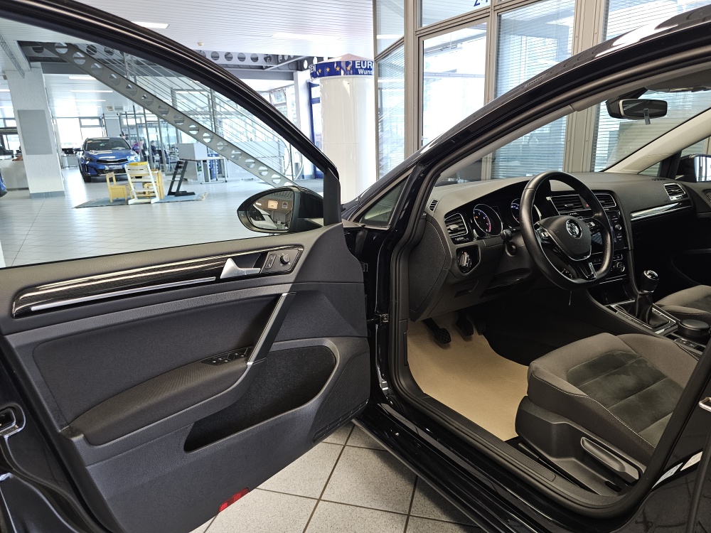 VW Golf bei Hoffmann Automobile in Wolfsburg kaufen und sofort mitnehmen - Bild 19