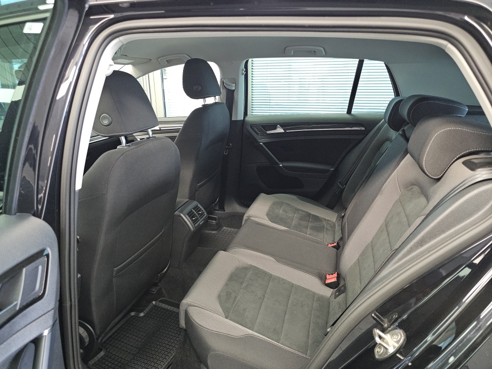 VW Golf bei Hoffmann Automobile in Wolfsburg kaufen und sofort mitnehmen - Bild 4