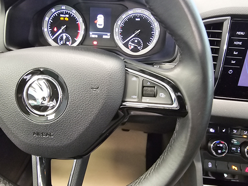 Skoda Karoq bei Hoffmann Automobile in Wolfsburg kaufen und sofort mitnehmen - Bild 17