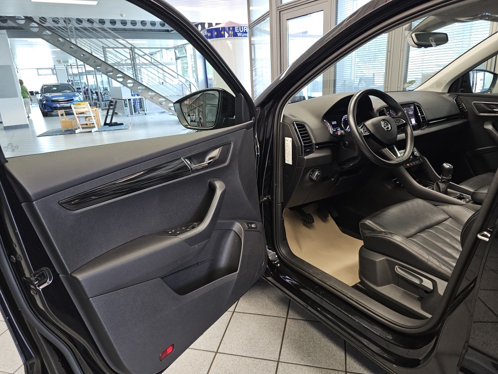 Skoda Karoq bei Hoffmann Automobile in Wolfsburg kaufen und sofort mitnehmen - Bild 23