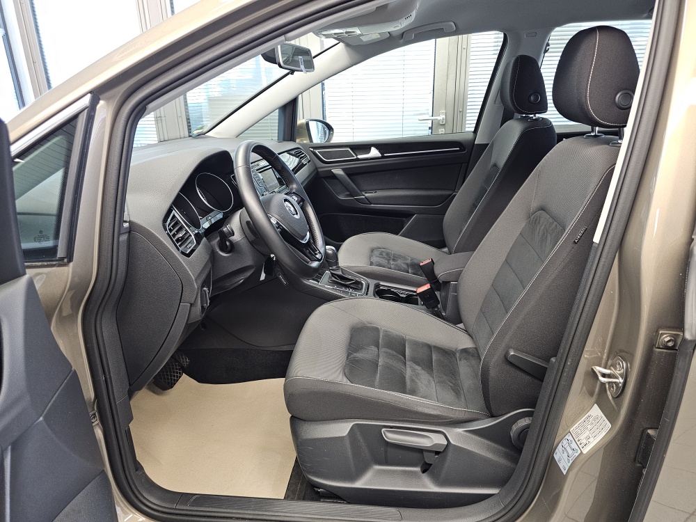 VW Golf Sportsvan bei Hoffmann Automobile in Wolfsburg kaufen und sofort mitnehmen - Bild 17
