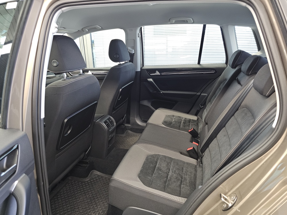 VW Golf Sportsvan bei Hoffmann Automobile in Wolfsburg kaufen und sofort mitnehmen - Bild 5
