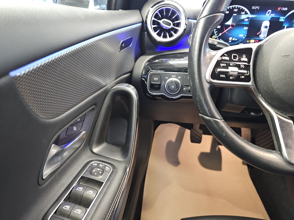 Mercedes-Benz A 200 bei Hoffmann Automobile in Wolfsburg kaufen und sofort mitnehmen - Bild 19
