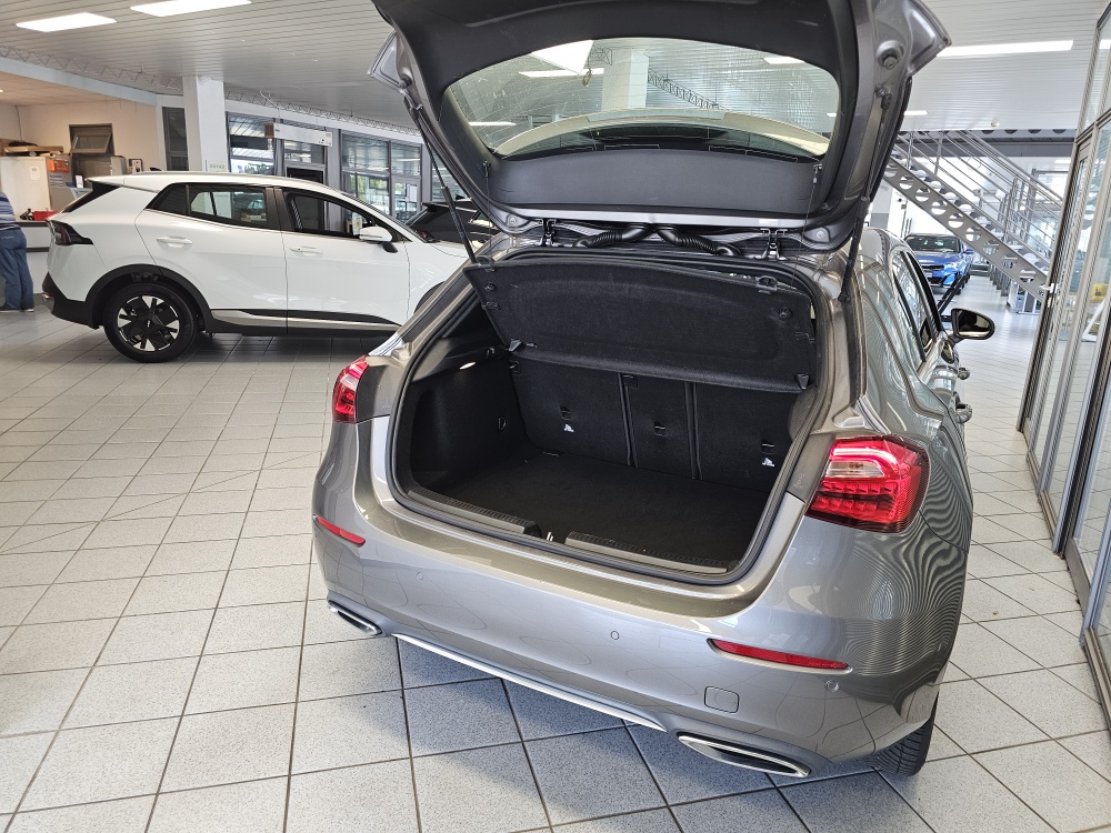 Mercedes-Benz A 200 bei Hoffmann Automobile in Wolfsburg kaufen und sofort mitnehmen - Bild 2