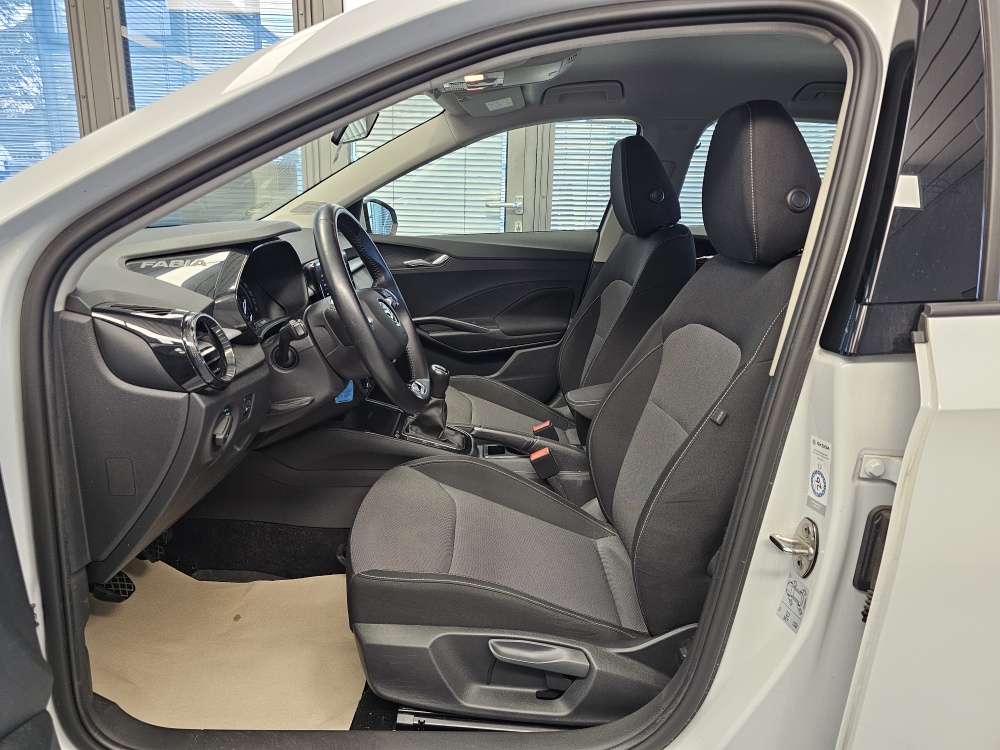 Skoda Fabia bei Hoffmann Automobile in Wolfsburg kaufen und sofort mitnehmen - Bild 20
