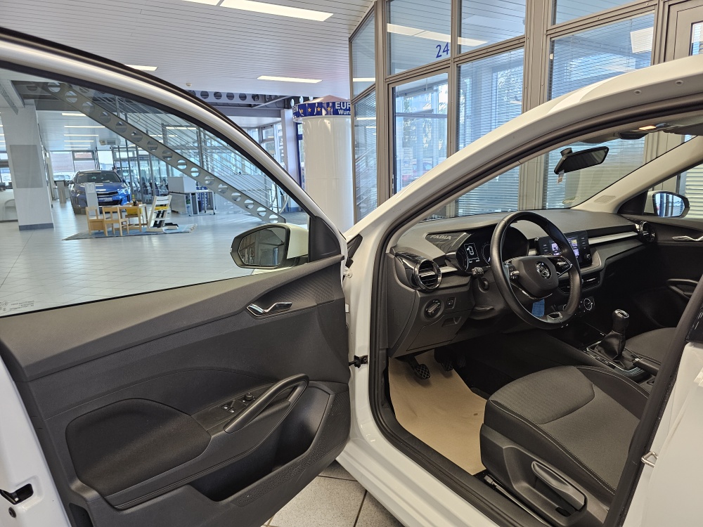Skoda Fabia bei Hoffmann Automobile in Wolfsburg kaufen und sofort mitnehmen - Bild 21