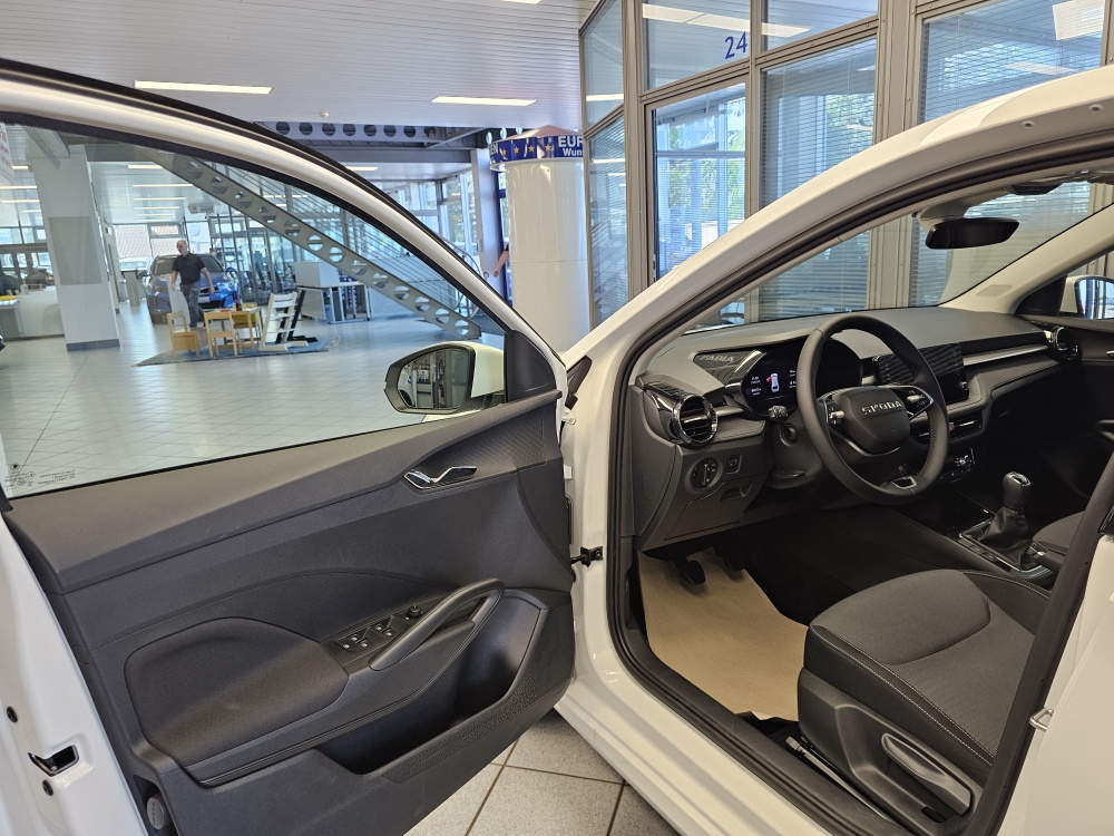 Skoda Fabia bei Hoffmann Automobile in Wolfsburg kaufen und sofort mitnehmen - Bild 21