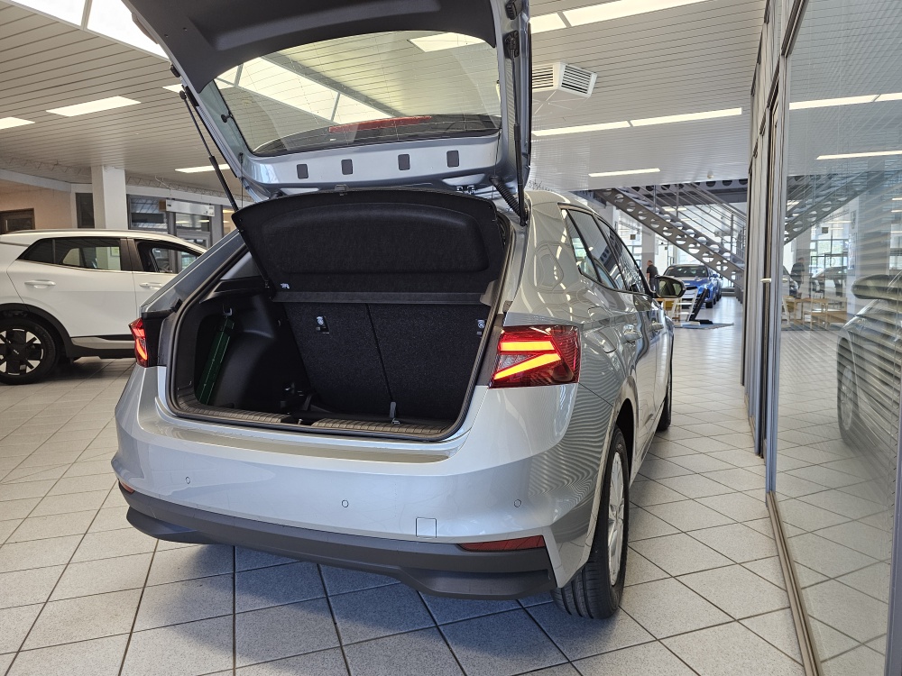 Skoda Fabia bei Hoffmann Automobile in Wolfsburg kaufen und sofort mitnehmen - Bild 2