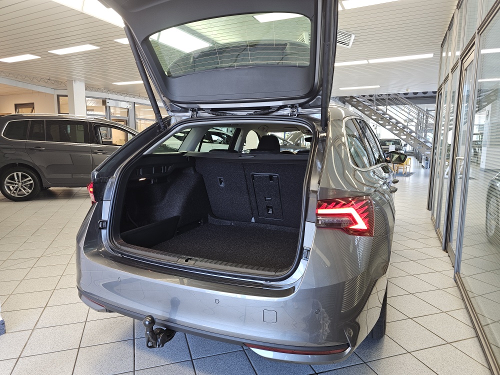Skoda Octavia Combi bei Hoffmann Automobile in Wolfsburg kaufen und sofort mitnehmen - Bild 2
