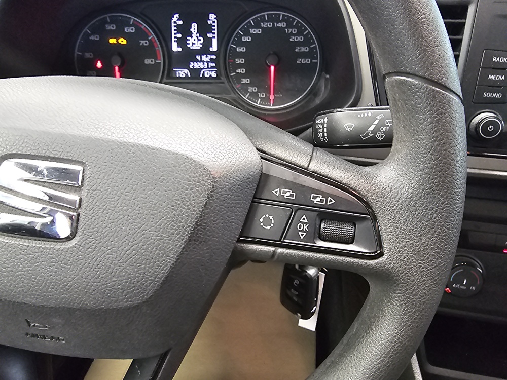 Seat Leon Sportstourer  ST bei Hoffmann Automobile in Wolfsburg kaufen und sofort mitnehmen - Bild 12