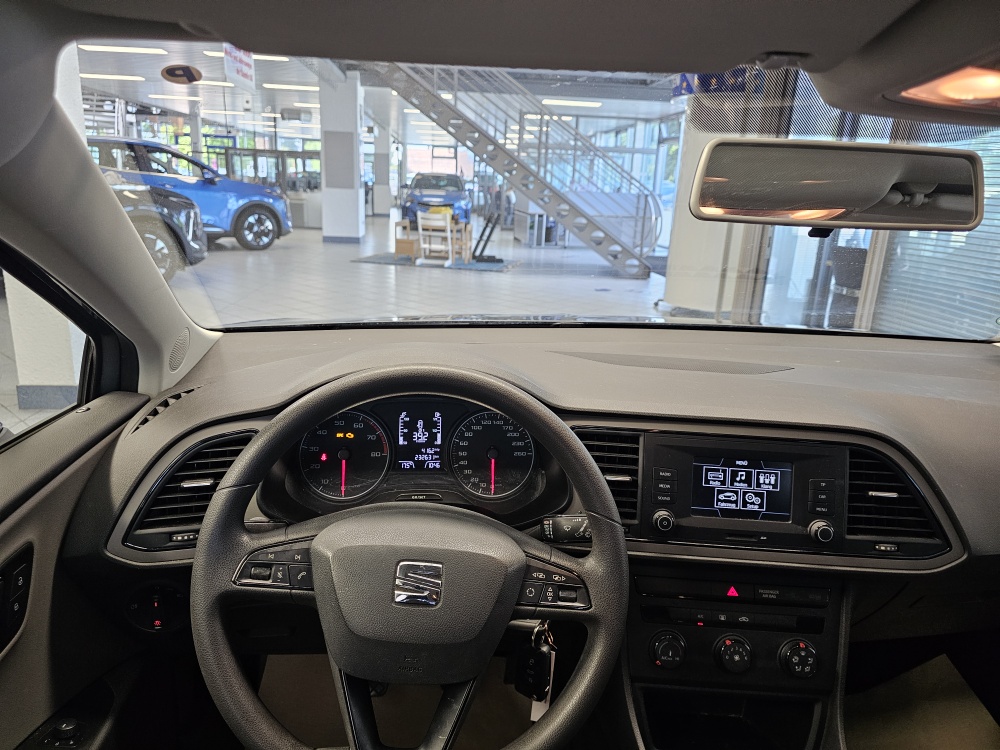 Seat Leon Sportstourer  ST bei Hoffmann Automobile in Wolfsburg kaufen und sofort mitnehmen - Bild 15